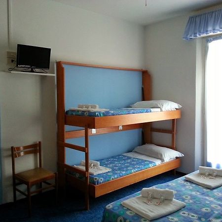Hotel Costa D'Oro Римини Экстерьер фото