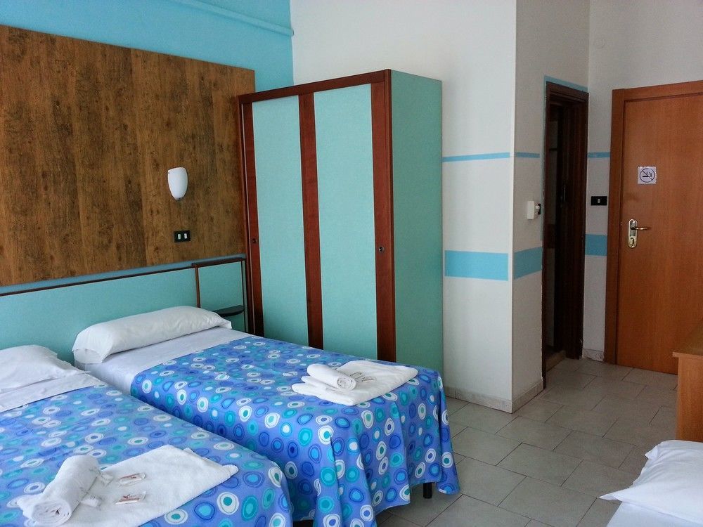 Hotel Costa D'Oro Римини Экстерьер фото